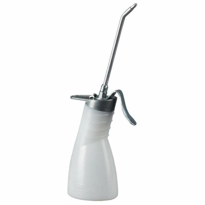 Burette plastique 200Ml avec bec rigide alu 135MM Pressol