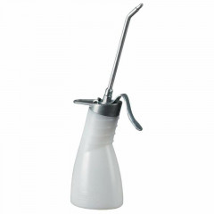 Burette plastique 200Ml avec bec rigide alu 135MM Pressol