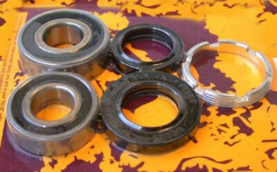 Kit roulements de roue arrière + joints Pivot Works | HONDA CR 125