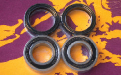 Kit roulements de roue avant + joints Pivot Works | SUZUKI RM 125, SUZUKI RM 250