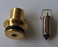 Kit siège et pointeau de carburateur marque TOURMAX Suzuki DR800
