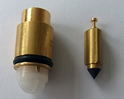 Kit siège et pointeau de carburateur marque TOURMAX Yamaha TT600