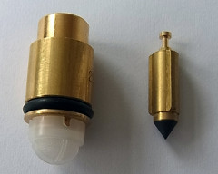 Kit siège et pointeau de carburateur marque TOURMAX Yamaha TT600