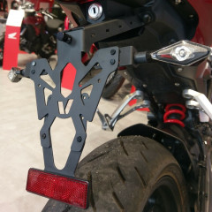 Support de plaque marque V PARTS noir Honda CB125R/300R