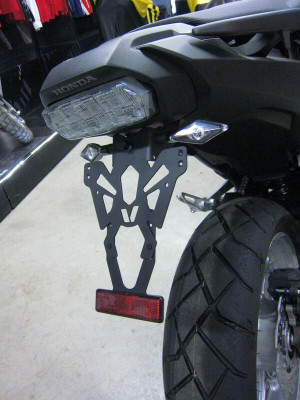 Support de plaque marque V PARTS noir Honda NC750X