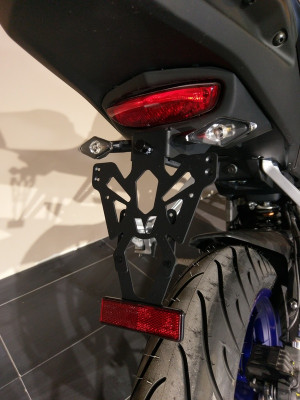 Support de plaque marque V PARTS noir Yamaha
